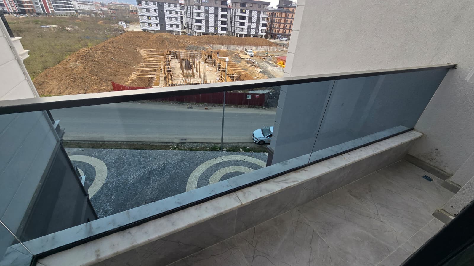 CUMHURİYET MAH.ÜÇÜZLER İNŞ. MARİS APT. -1+1